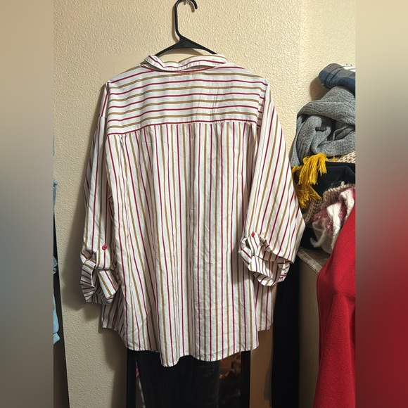 White button down with red and white stripes. Worn many times, 22w - Picture 2 of 5